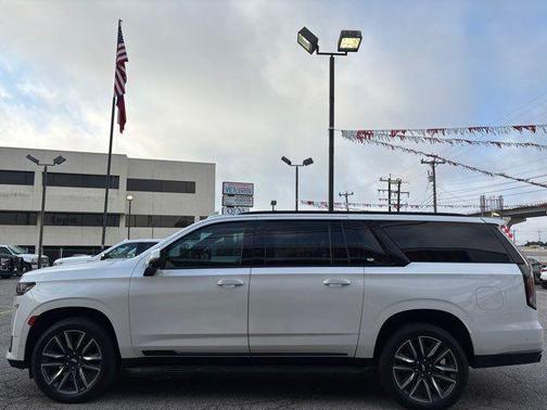 2023 Cadillac Escalade ESV Sport