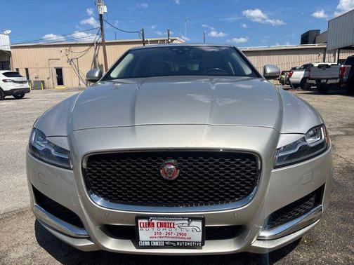 2017 Jaguar XF 35t Prestige