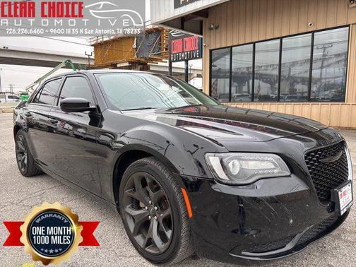 2022 Chrysler 300 Touring