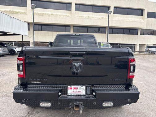 2020 RAM 3500 Laramie Crew Cab 4x4 8' Box