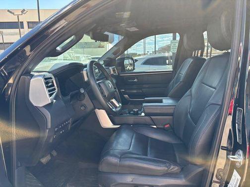 2022 Toyota Tundra Platinum