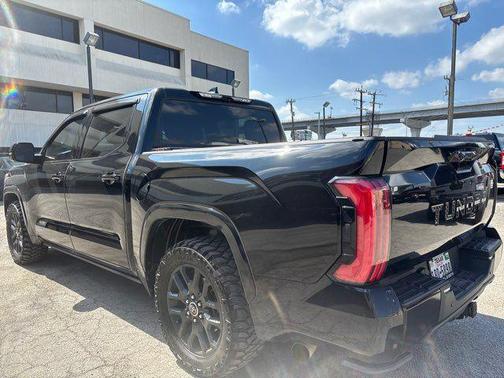 2022 Toyota Tundra Platinum