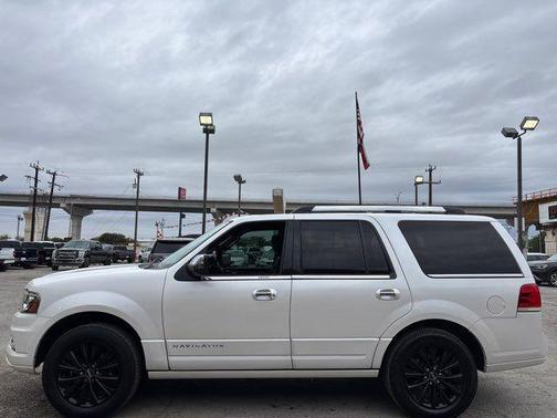 2017 Lincoln Navigator Select