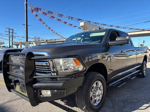 2018 RAM 3500 Big Horn Crew Cab 4x4 8' Box