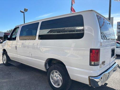 2014 Ford E350 Super Duty XLT