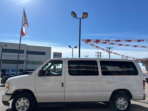 2014 Ford E350 Super Duty XLT