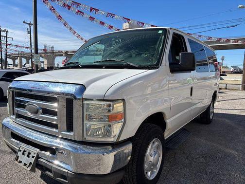 2014 Ford E350 Super Duty XLT