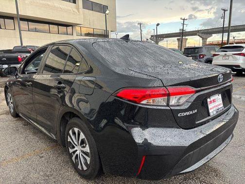 2022 Toyota Corolla Hybrid LE