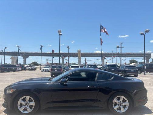 2017 Ford Mustang V6