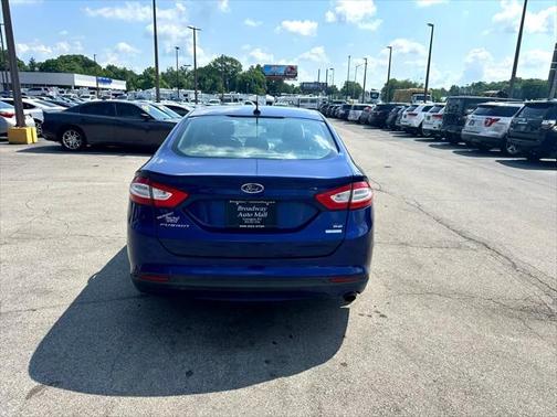 2016 Ford Fusion SE