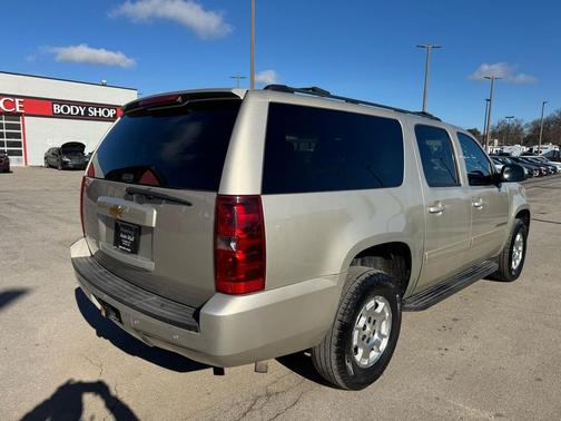 2013 Chevrolet Suburban 1500 LS