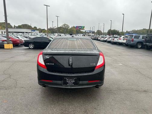 2014 Lincoln MKS Base