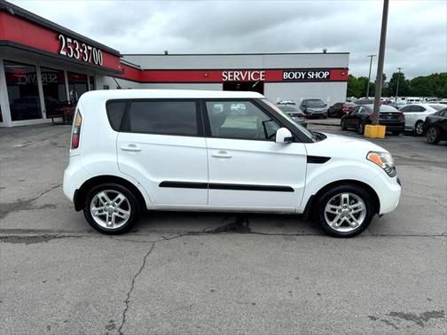 2011 Kia Soul +