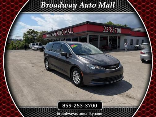 Granite Crystal Metallic Clearcoat 2017 Chrysler Pacifica Touring