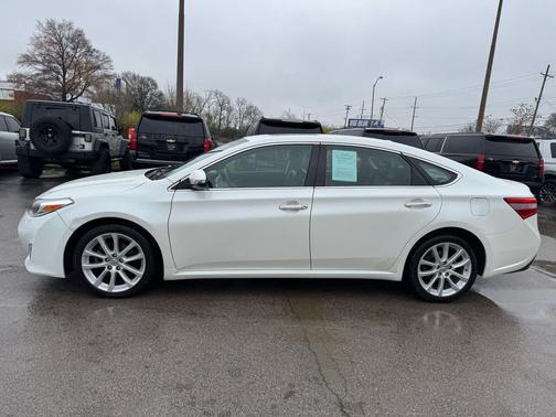 2013 Toyota Avalon XLE