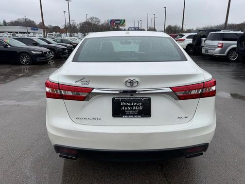 2013 Toyota Avalon XLE