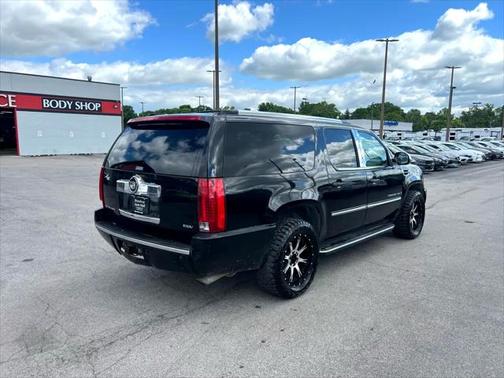 2007 Cadillac Escalade ESV Standard
