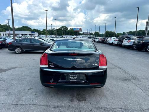 2016 Chrysler 300 S