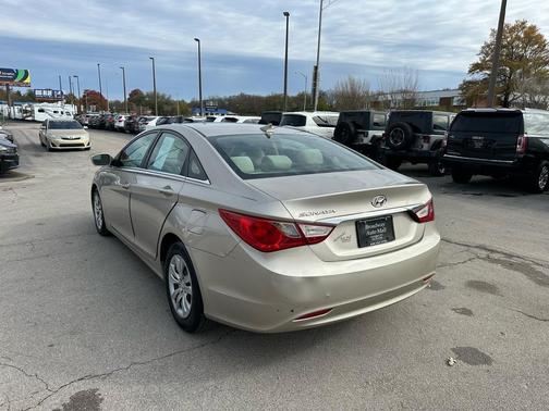2011 Hyundai SONATA GLS