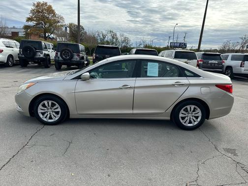 2011 Hyundai SONATA GLS