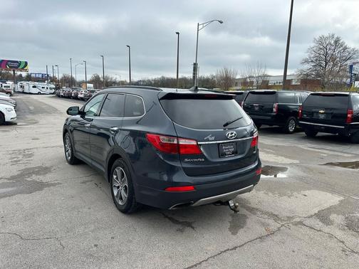 2016 Hyundai SANTA FE SE