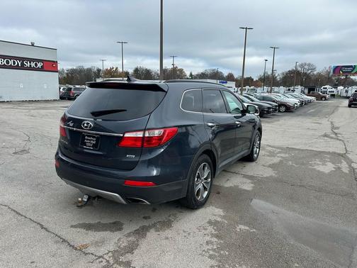 2016 Hyundai SANTA FE SE