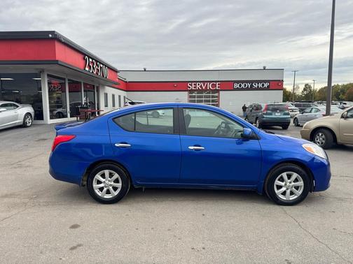 2014 Nissan Versa 1.6 SV