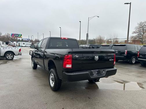 2016 RAM 2500 4WD Crew Cab 149'' Tradesman