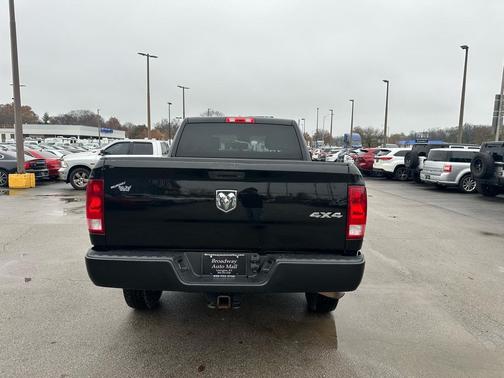 2016 RAM 2500 4WD Crew Cab 149'' Tradesman