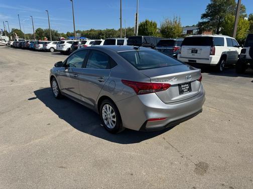 2022 Hyundai Accent SEL