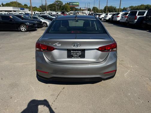 2022 Hyundai Accent SEL