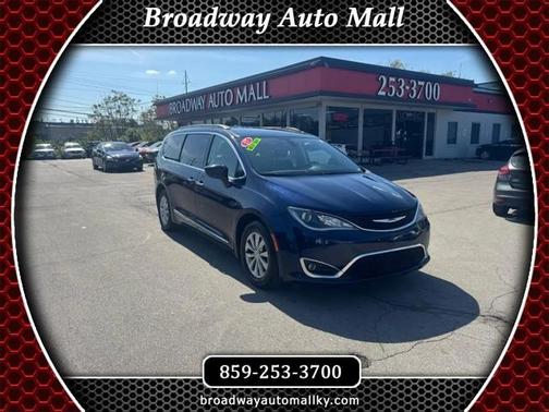 2017 Chrysler Pacifica Touring-L