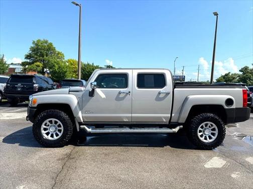 2009 Hummer H3T Luxury Edition