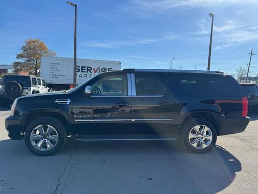 2007 Cadillac Escalade ESV Standard