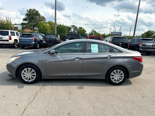 2011 Hyundai SONATA GLS