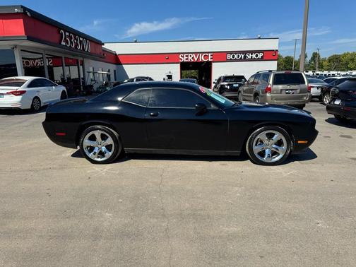 2012 Dodge Challenger SXT