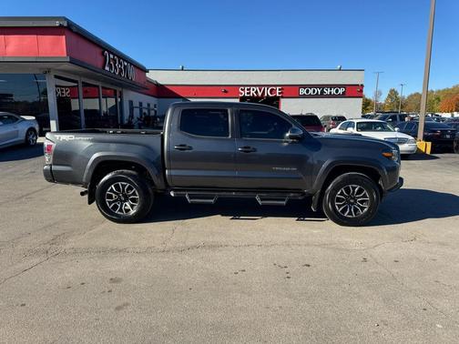 2020 Toyota Tacoma TRD Sport