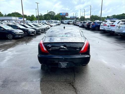 2016 Jaguar XJ XJ R-Sport