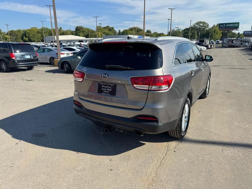 2017 Kia Sorento LX