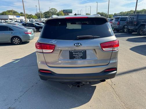 2017 Kia Sorento LX