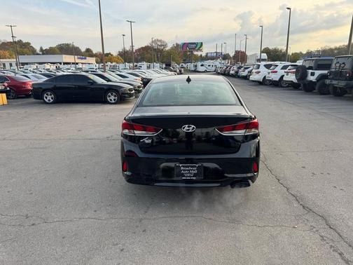2019 Hyundai SONATA SE