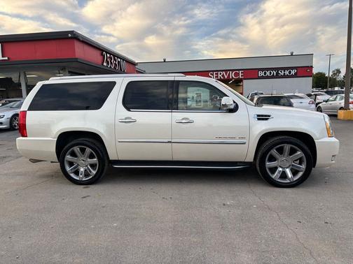 2013 Cadillac Escalade ESV Luxury