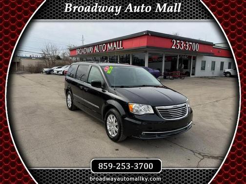 2016 Chrysler Town & Country Touring