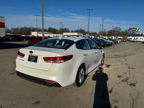 2018 Kia Optima LX