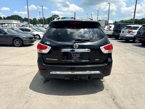 2015 Nissan Pathfinder S