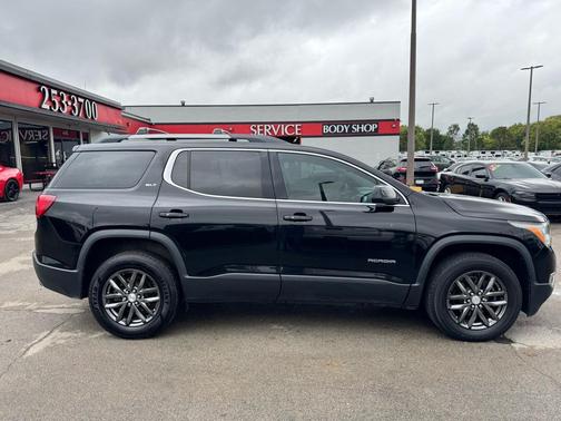 2017 GMC Acadia SLT-1