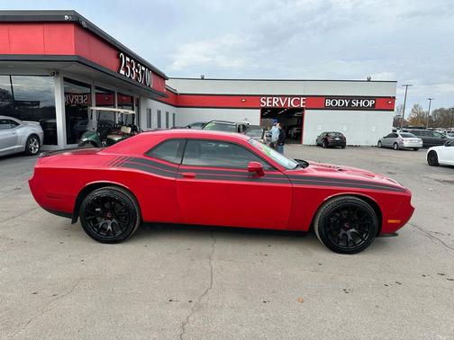 2013 Dodge Challenger SXT
