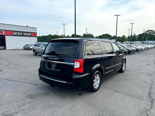 2011 Chrysler Town & Country Touring