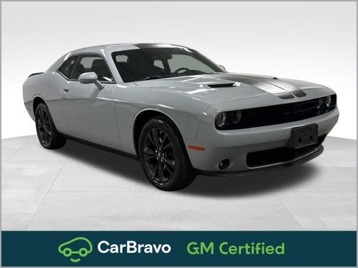 2022 Dodge Challenger SXT