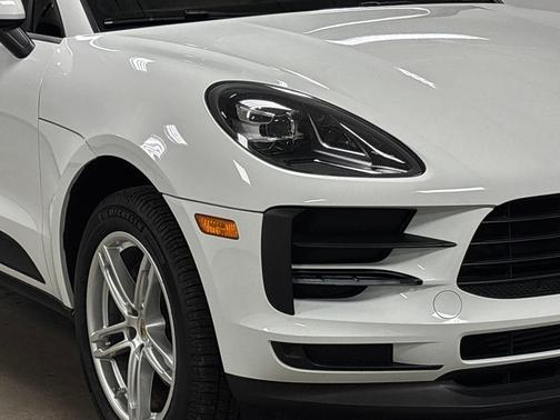 2020 Porsche Macan Base